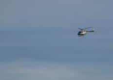Un hélicoptère dans le ciel de Paris
