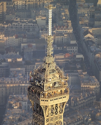 Haut de Tour Eiffel TNT