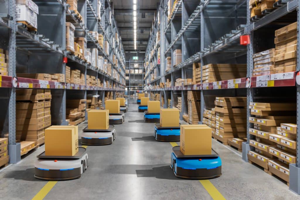autonomous,robot,delivery,in,warehouses,with,5g,wireless,connection,,smart