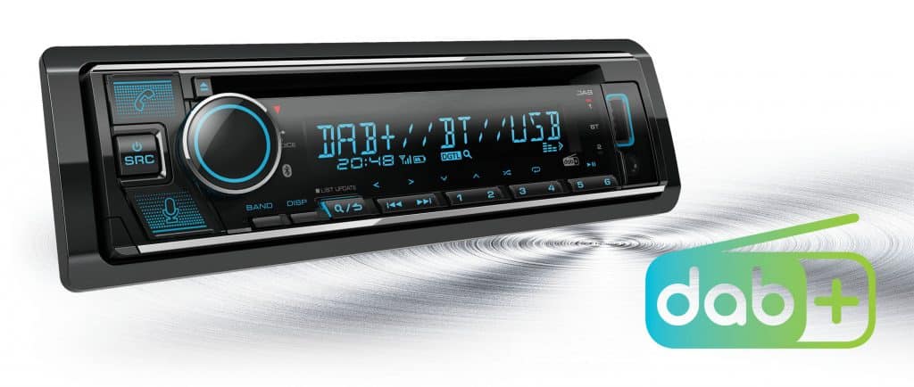 Façade d'autoradio équipé du DAB+