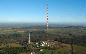 Incendie de l’émetteur de Caen Mont-Pinçon : les services de diffusion sont rétablis grâce à une mobilisation conjointe